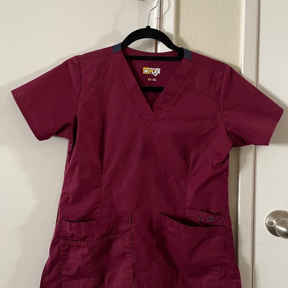 WONDERWINK SCRUBS SET FOR SALE S/M